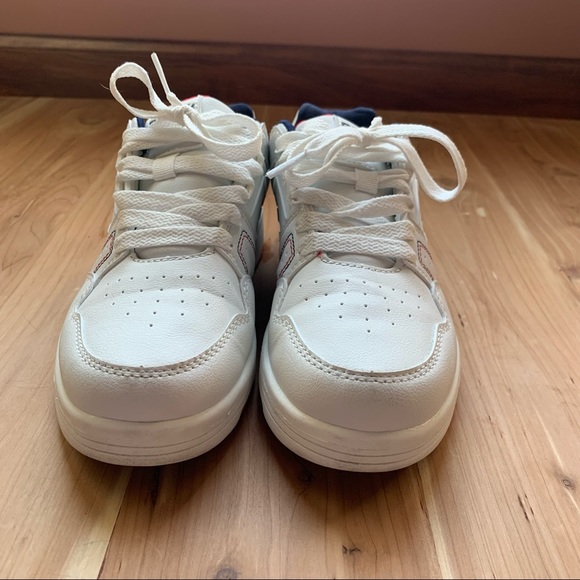 Kids Reebok Sneakers - Picture 6 of 11